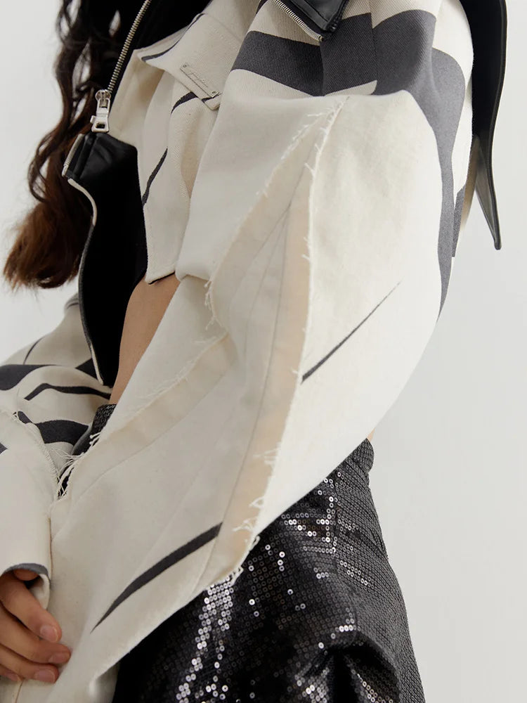 Women's Contrast Lapel Zipper Short Jacket Coat