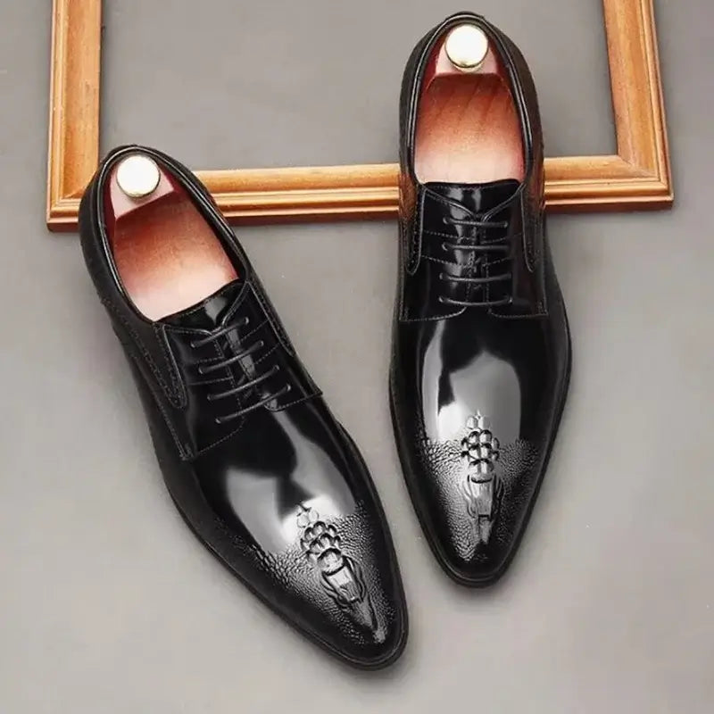 Men's crocodile-pattern pointed toe dress shoe black colorway