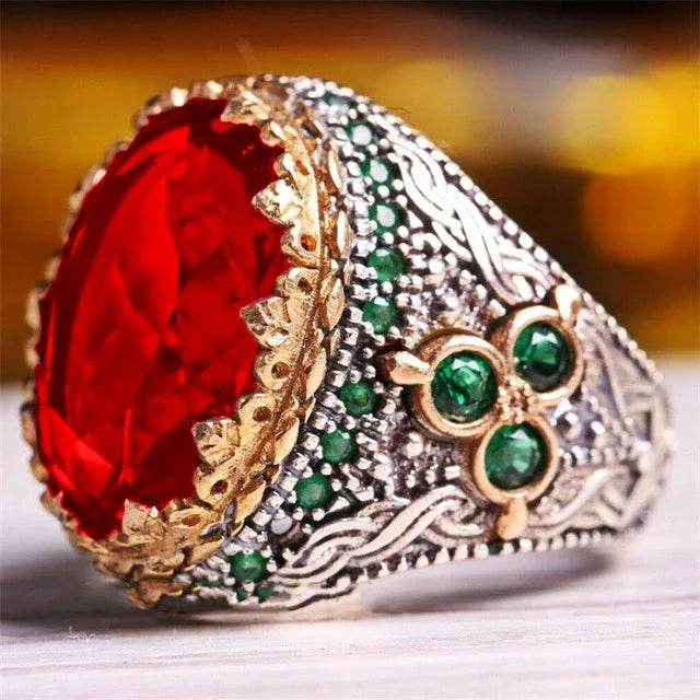 Men's Retro Inlaid Emerald Signet Ring