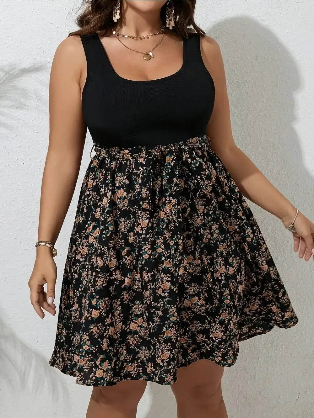 Women's Plus Size Sleeveless Floral Knit Knee-Length Dress