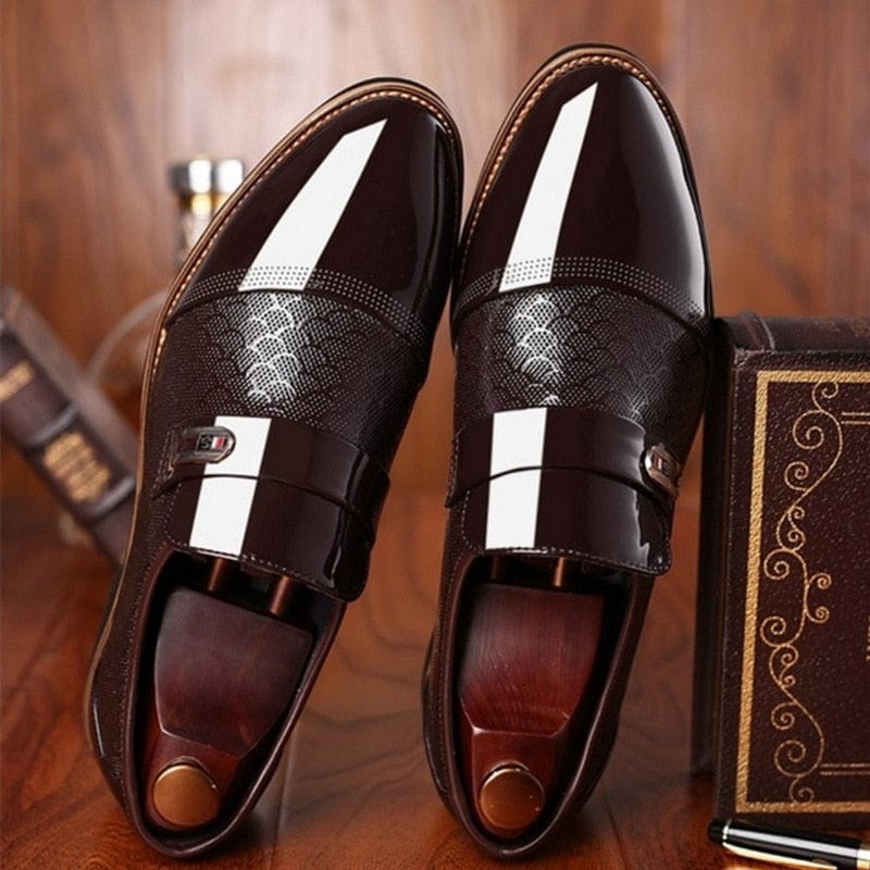 Men's Leather Embossed Non-Slip Wear-Resistant Black Dress Shoes