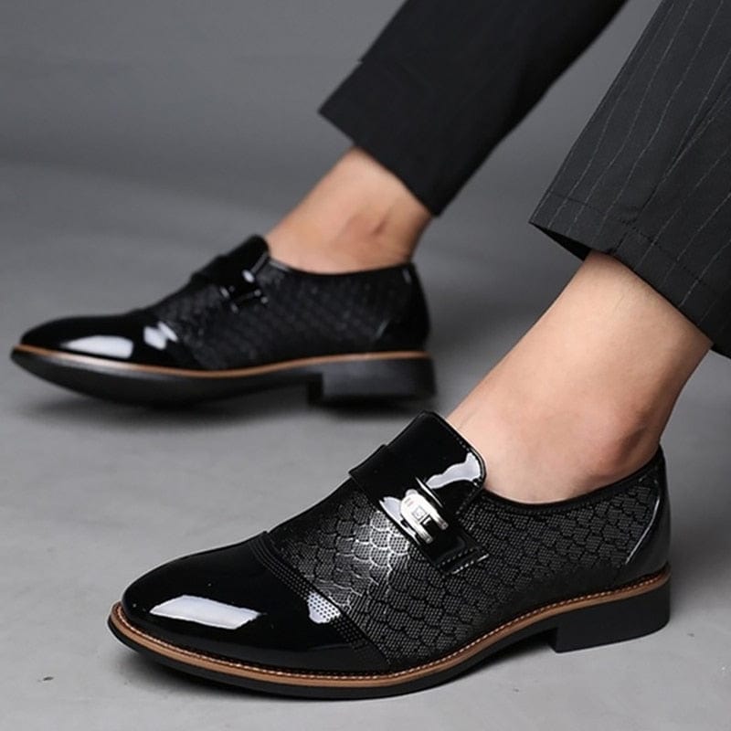 Men's Leather Embossed Non-Slip Wear-Resistant Black Dress Shoes