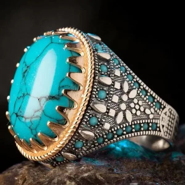 Men's Retro Inlaid Emerald Signet Ring