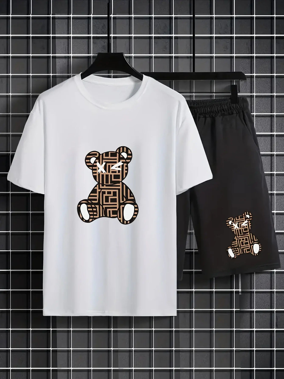 Men's Loose Graffiti-Print Crew-Neck Short-Sleeve T-Shirt and Shorts Set