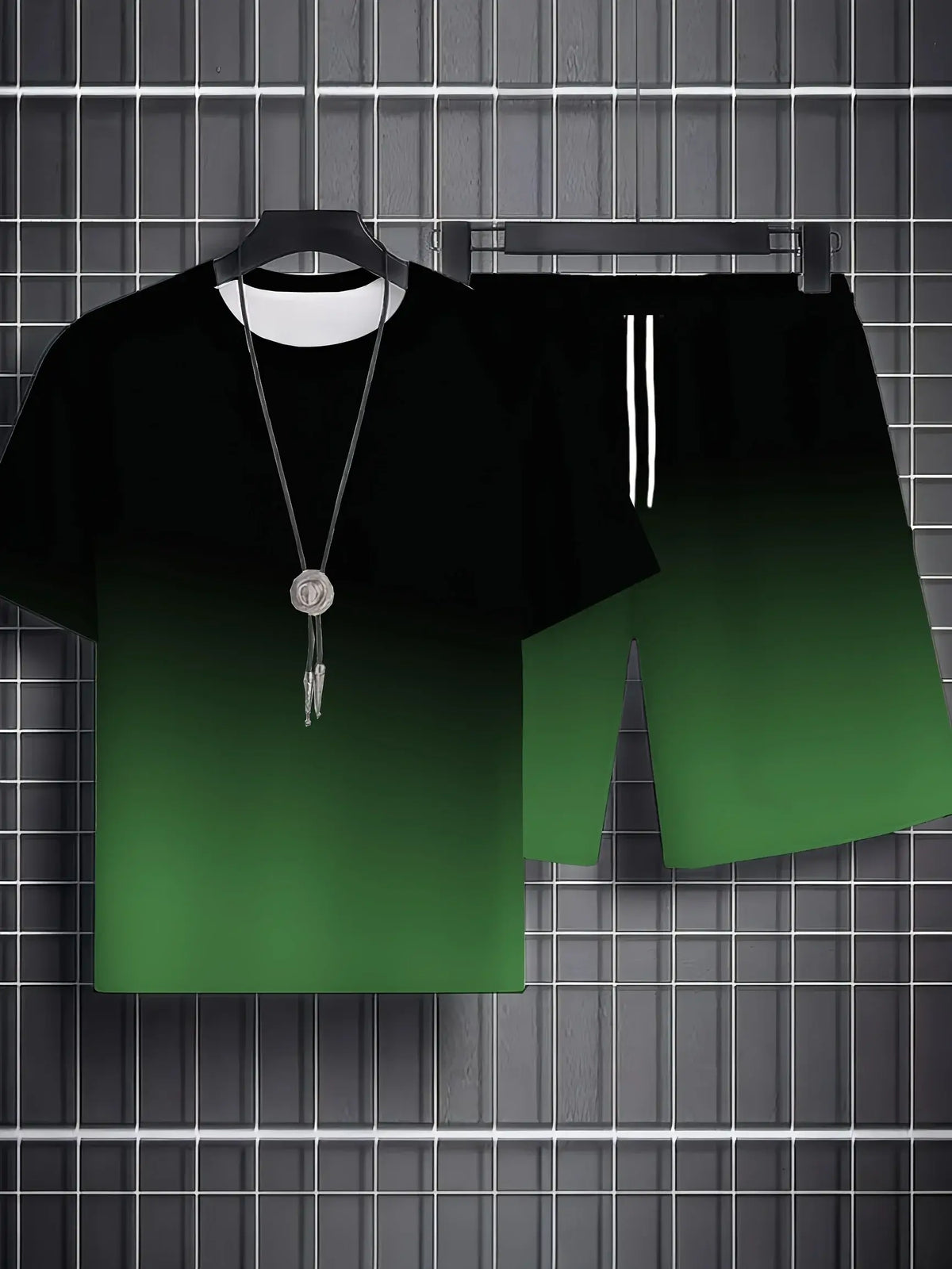 Men's Loose Graffiti-Print Crew-Neck Short-Sleeve T-Shirt and Shorts Set