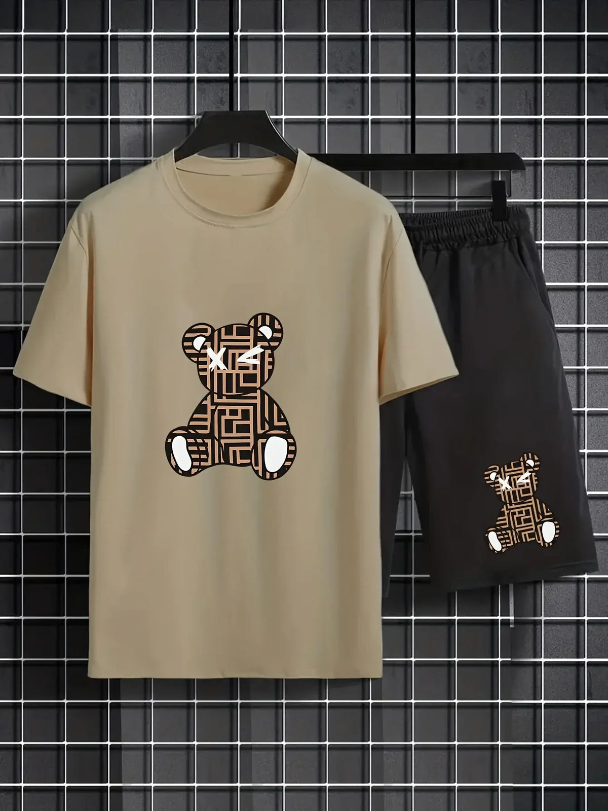 Men's Loose Graffiti-Print Crew-Neck Short-Sleeve T-Shirt and Shorts Set