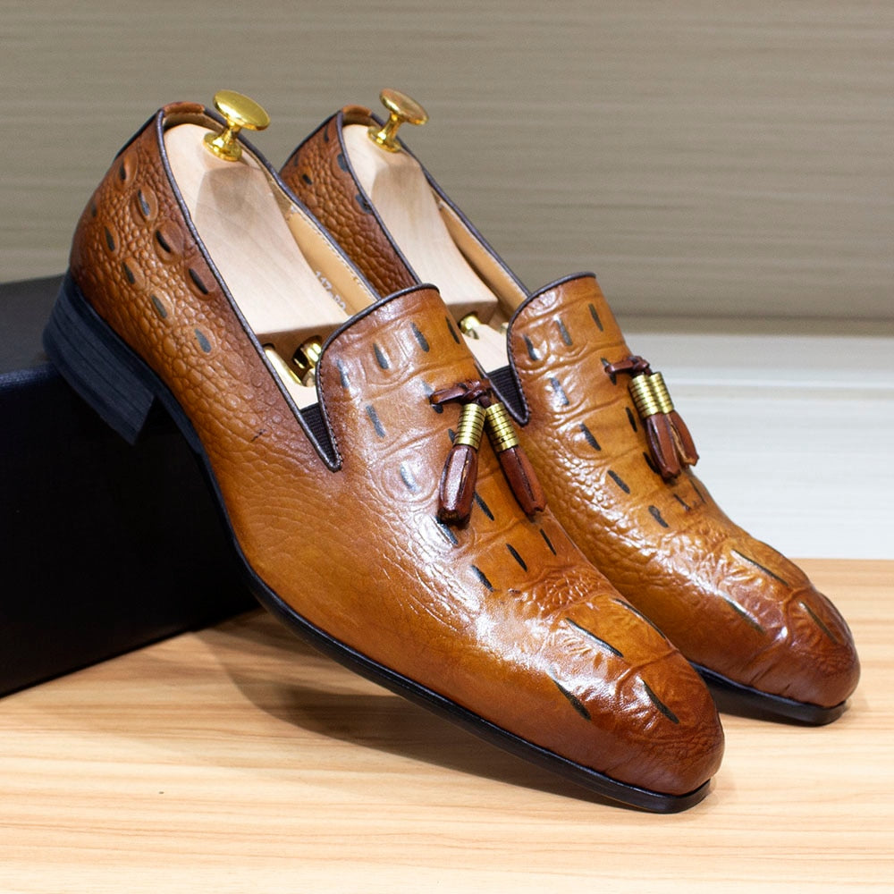 Men's crocodile-print tassel loafers brown colorway