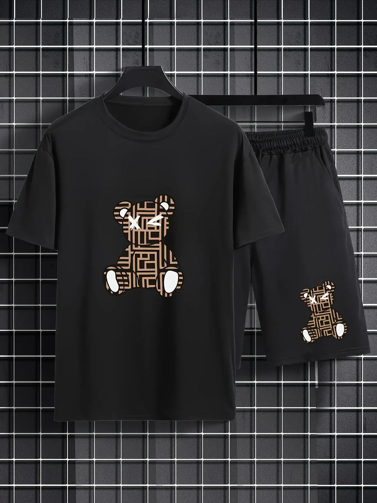 Men's Loose Graffiti-Print Crew-Neck Short-Sleeve T-Shirt and Shorts Set