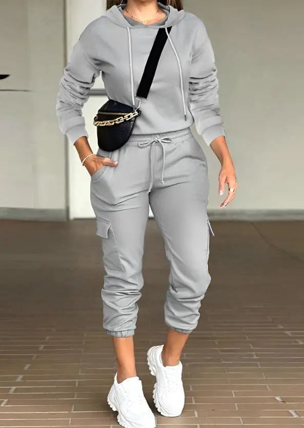 Women's Solid Round-Neck Short-Sleeve Top and Multi-Pocket Jogger Set