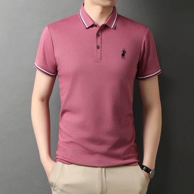 Men's short-sleeve polo shirt detail
